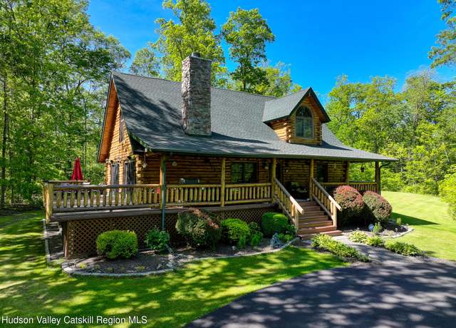 Property at 10 Rosemary Ct, New Paltz, NY 12561, 3 beds, 3 baths