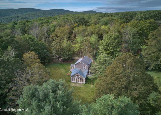 Property at 477 Fog Hill Rd, Austerlitz, NY 12017, 3 beds, 1.5 baths