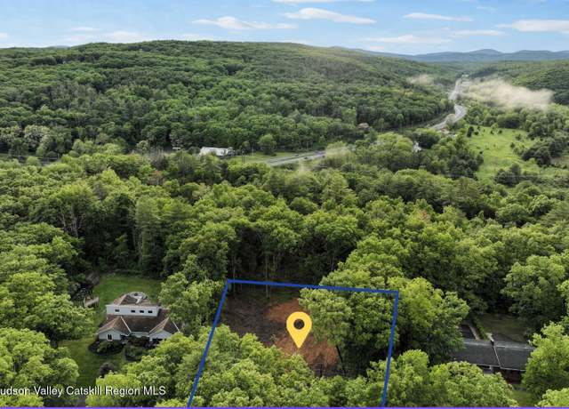 Property at 154 Forest Hill Dr, Kingston, NY 12401