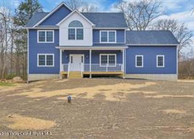 Property at 20 Silo Ridge Dr, Wallkill, NY 12589, 5 beds, 2.5 baths