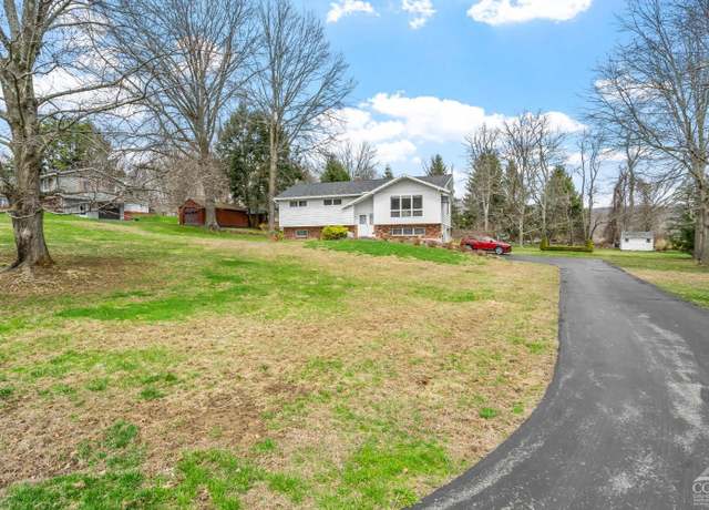Property at 29 View Mont Rd, Copake, NY 12516, 3 beds, 1.5 baths