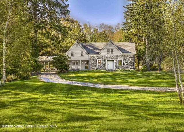 Property at 351 Peak Rd, Stone Ridge, NY 12484, 4 beds, 2.5 baths