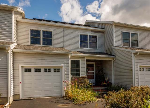 Property at 22 Academy Hill Dr, Hudson, NY 12534, 3 beds, 2.5 baths