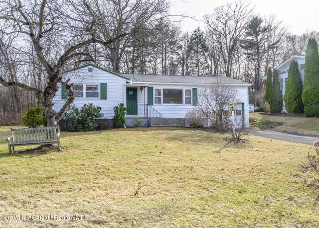 Property at 21 Arthur Lane Ln, Saugerties, NY 12477, 2 beds, 1 bath