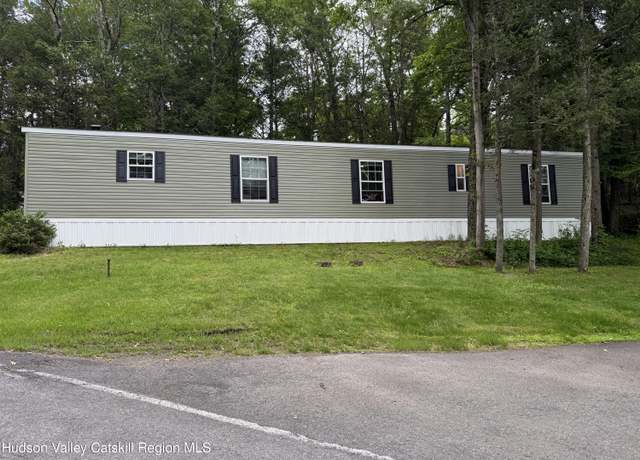 Property at 131 Rymrock Rd, Kingston, NY 12401, 2 beds, 1 bath