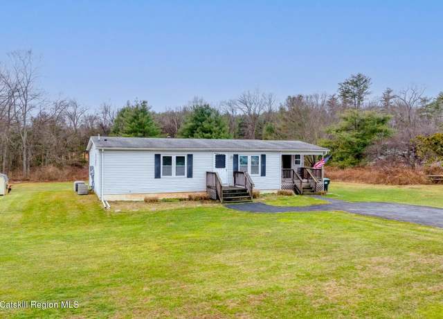 Property at 47 Kripplebush Creek Rd, Stone Ridge, NY 12484, 2 beds, 1.5 baths