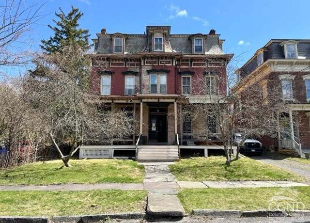 Property at 22 Liberty St, Catskill, NY 12414, 6 beds