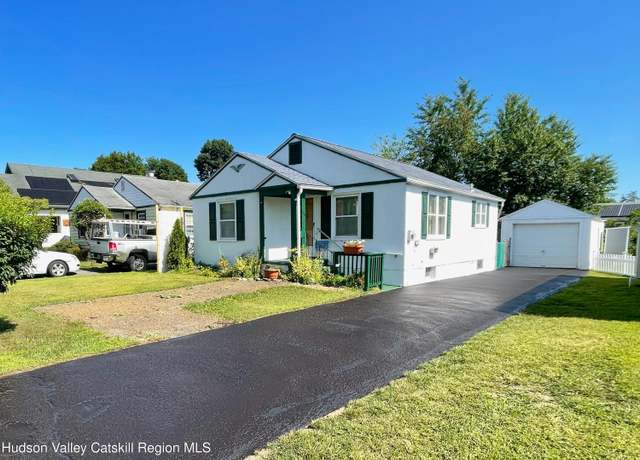 Property at 130 Wrentham St, Kingston, NY 12401, 2 beds, 1 bath