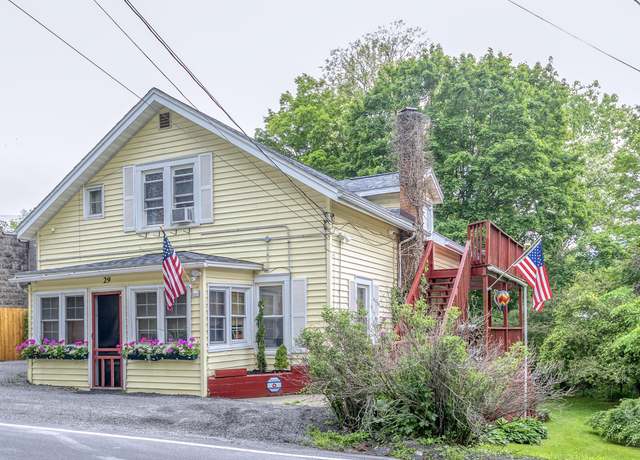 Property at 29 Jerome Ave, Cairo, NY 12413, 4 beds, 2 baths