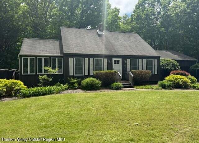 Property at 224 Fraleigh Ln, Red Hook, NY 12571, 4 beds, 2 baths