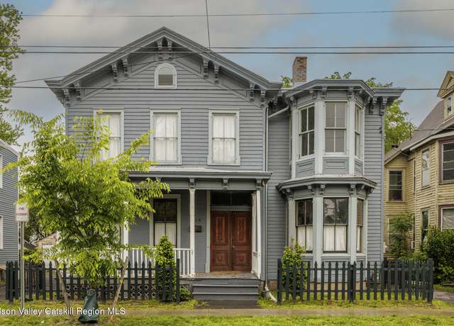 Property at 39 Franklin St, Kingston, NY 12401, 4 beds, 2 baths