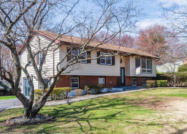 Property at 22 Montfort Rd, Wappingers Falls, NY 12590, 3 beds, 2.5 baths