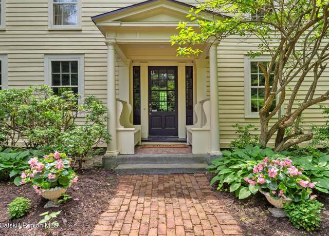 Property at 1368 Sunset Rd, East Schodack, NY 12063, 5 beds, 3.5 baths