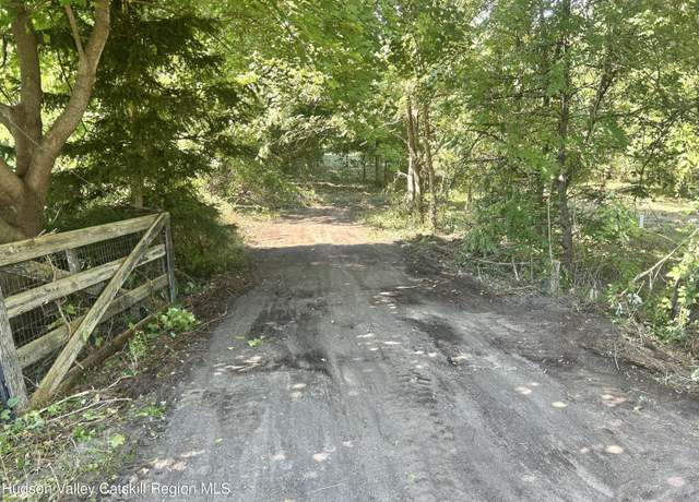 Property at 12 Talleur Rd, Clinton, NY 12514