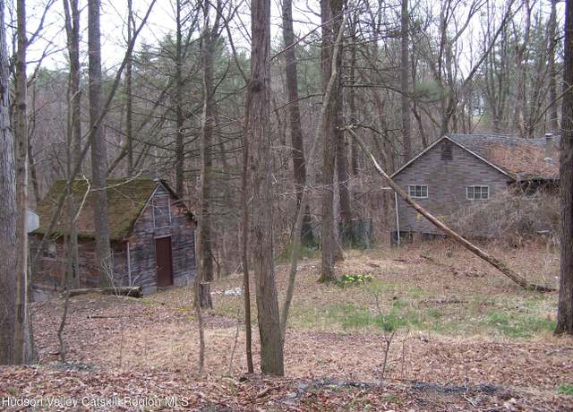 Property at 90 Old Queens Hwy, Kerhonkson, NY 12446