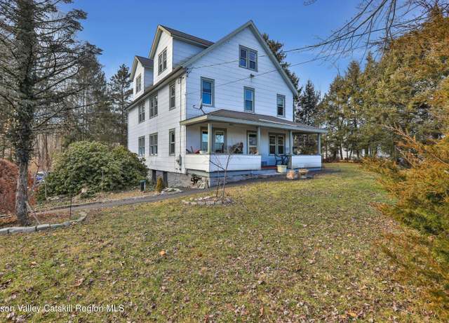 Property at 307 Vineyard Ave, Highland, NY 12528, 4 beds, 2 baths