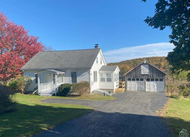 Property at 4510 Crow Hill Rd, Austerlitz, NY 12017, 3 beds
