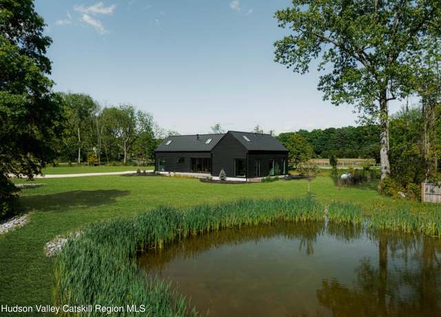 Property at 3 Schoolhouse Rd, Saugerties, NY 12477, 3 beds, 2.5 baths