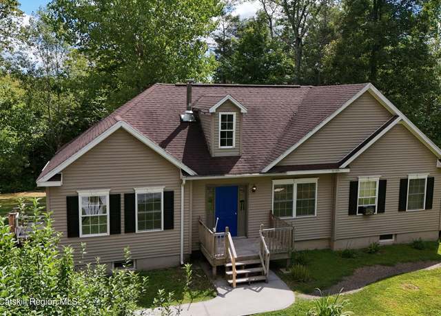 Property at 83 Buffalo Rd, Saugerties, NY 12477, 3 beds, 2 baths