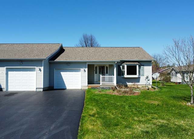 Property at 108 Skyview Dr, Greenville, NY 12083, 2 beds, 2 baths