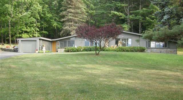 Photo of 56 Old Farm Rd, Woodstock, NY 12498