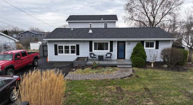 Photo of 29 Apple Blossom Ln, Coxsackie, NY 12051