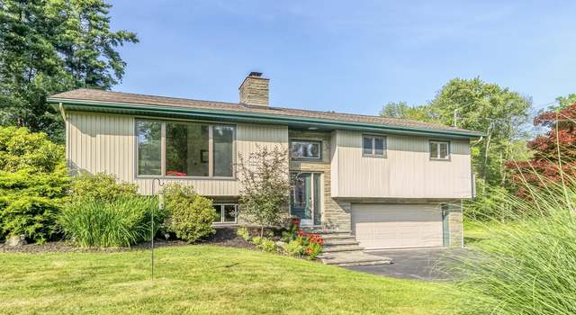Photo of 14 Kemble Ter, Hurley, NY 12443