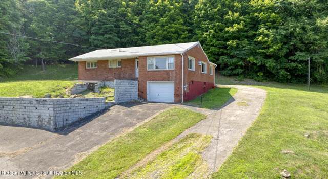 Photo of 124 Half Moon Rd, Highland, NY 12528
