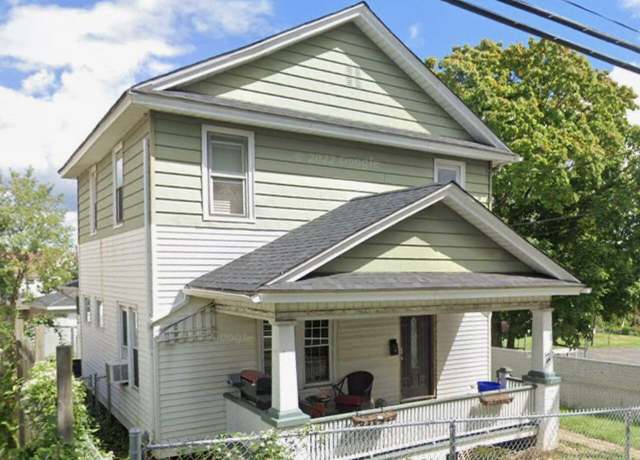 Property at 1010 Sterling St, Scranton, PA 18508, 3 beds, 1 bath
