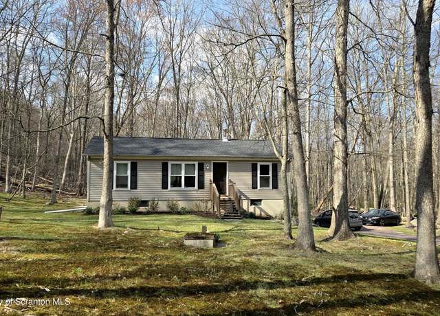 Property at 237 Mohican Rd, Canadensis, PA 18325, 3 beds, 1 bath