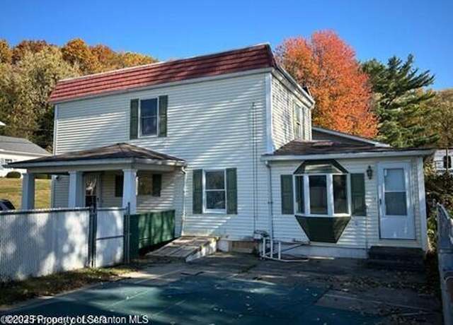 Property at 164 Oak St, Pittston, PA 18640, 2 beds, 1.5 baths