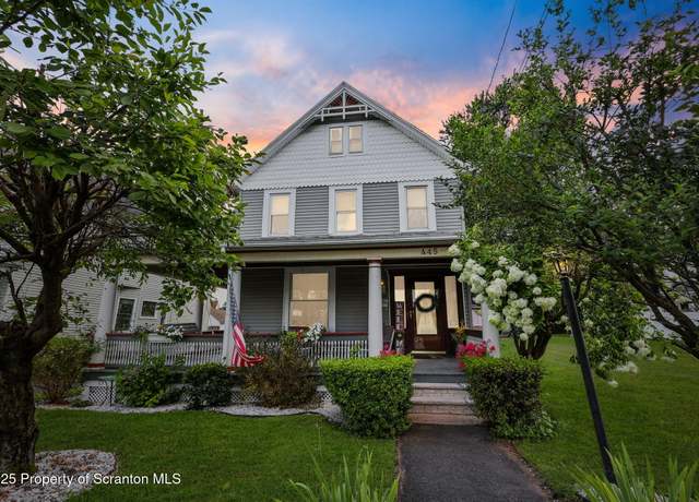 Property at 445 Oak St, Scranton, PA 18508, 4 beds, 1.5 baths