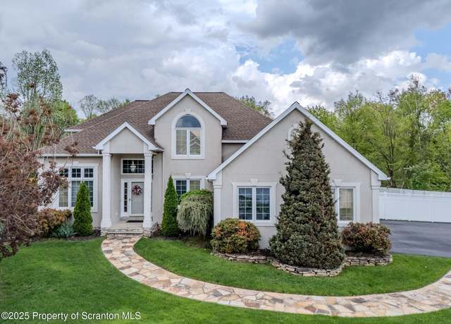 Property at 216 Amity Ave, Old Forge, PA 18518, 3 beds, 3.5 baths