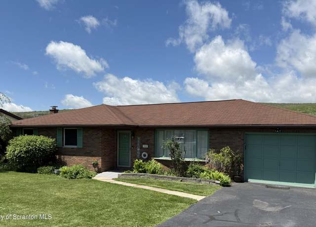 Property at 102 Bubernak Blvd, Old Forge, PA 18518, 3 beds, 1.5 baths