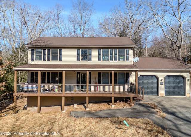 Property at 4125 Winchester Way, Bushkill, PA 18324, 4 beds, 2.5 baths