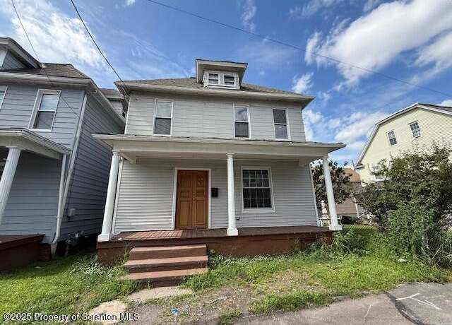 Property at 4 Plum Pl, Scranton, PA 18509, 3 beds, 2 baths