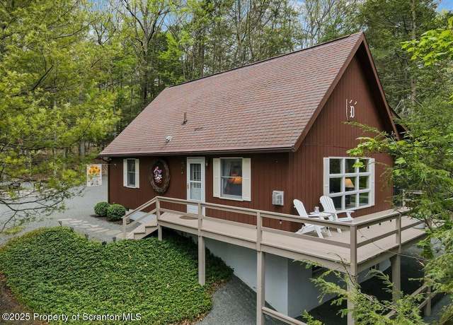 Property at 32 White Oak Dr, Lakeville, PA 18438, 3 beds, 1.5 baths