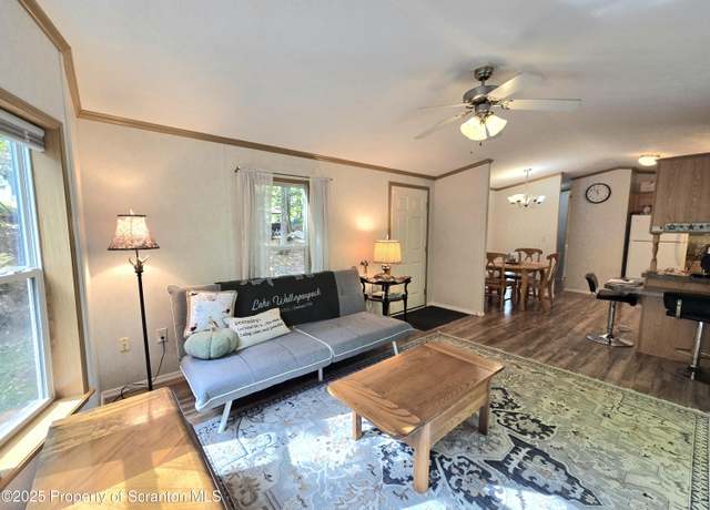 Property at 104 S Granite Dr, Greentown, PA 18426, 1 bed, 1 bath