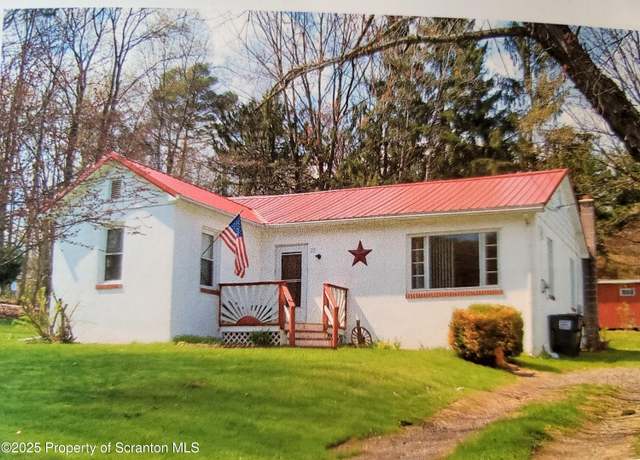 Property at 25 Orchard St, Harveys Lake, PA 18618, 2 beds, 1 bath