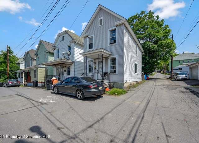 Property at 7 Oakwood Pl, Scranton, PA 18510, 3 beds, 1.5 baths