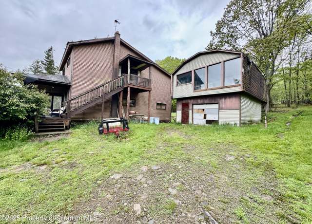 Property at 515 Parallel Dr, Scranton, PA 18504, 4 beds, 2 baths