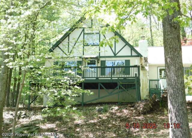 Property at 138 Sandstone Dr, Dingmans Ferry, PA 18328, 3 beds, 1.5 baths