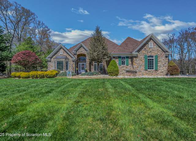 Property at 8 Eight Iron Dr, Mountaintop, PA 18707, 6 beds, 6 baths