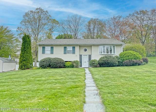 Property at 823 Hilltop Dr, Clarks Summit, PA 18411, 4 beds, 2 baths