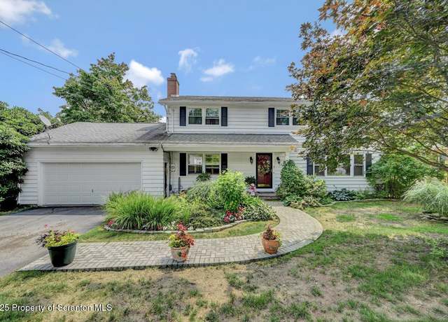 Property at 7 Lakeside Dr, Clarks Summit, PA 18411, 3 beds, 2.5 baths