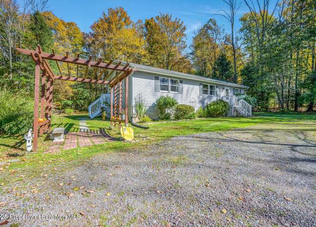 Property at 705 Keystone Rd, Lake Ariel, PA 18436, 1 bed, 1 bath