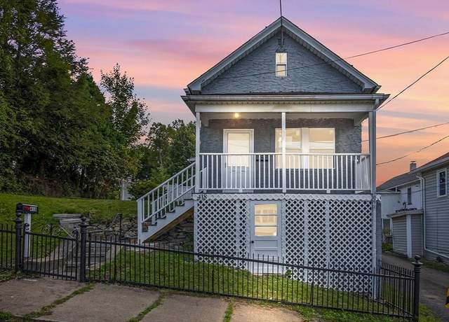 Property at 418 E Elm St, Scranton, PA 18505, 3 beds, 2.5 baths