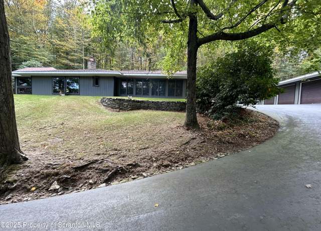 Property at 273 State Route 2067, Clifford Twp, PA 18470, 3 beds, 2 baths