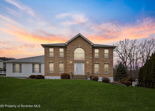 Property at 18 Oakwood Dr Dr, Scranton, PA 18504, 3 beds, 3 baths