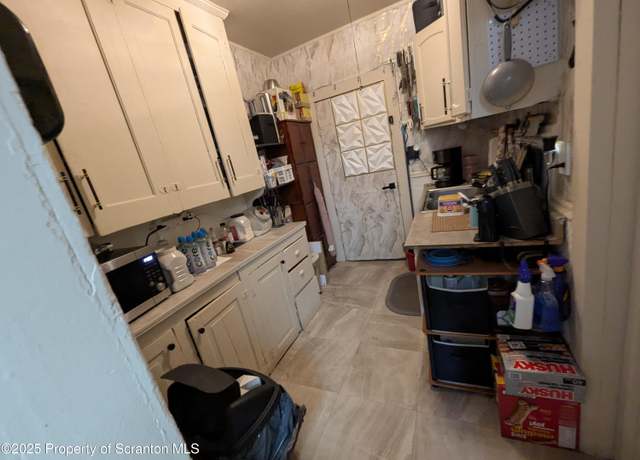 Property at 846 Capouse Ave, Scranton, PA 18509, 9 beds, 3.5 baths